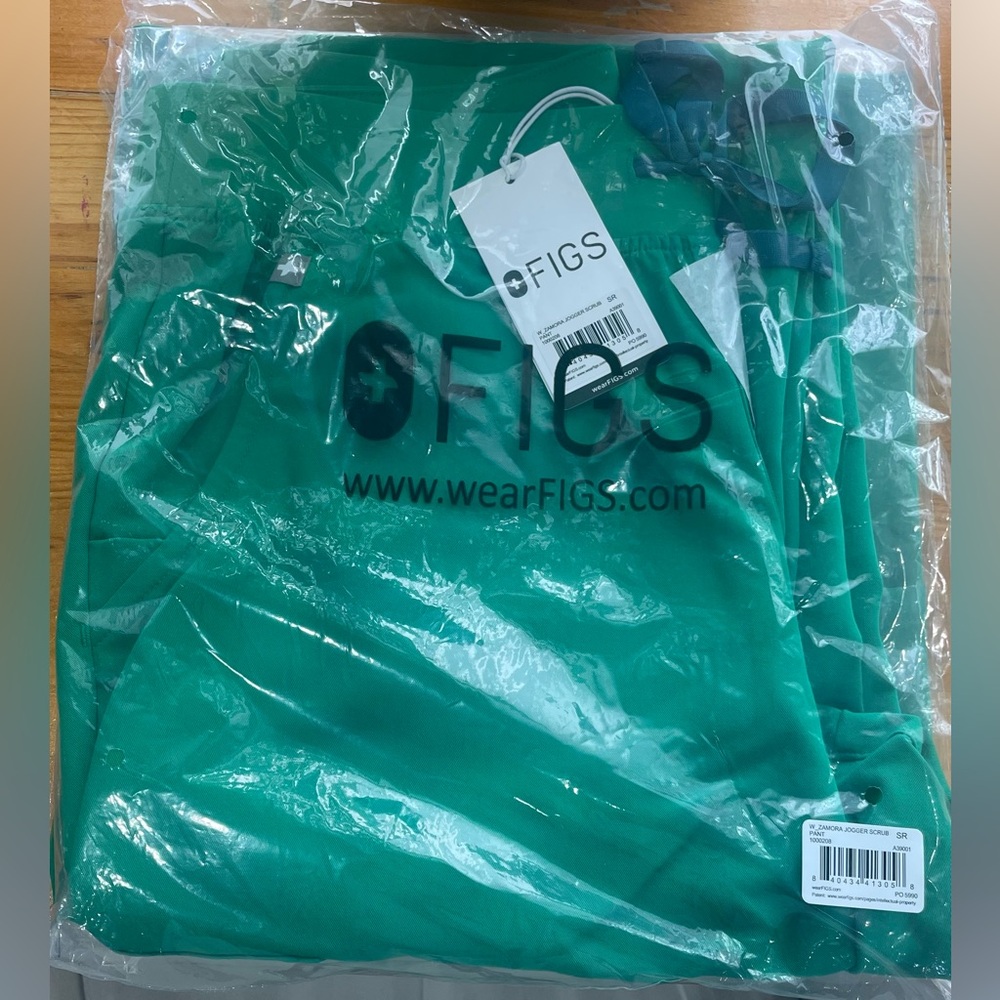 Brand New Figs EverGreen Scrub Set Top M pants S - Picture 6 of 7